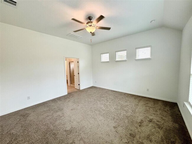 Building Photo - 1010 Ridge Runner Dr