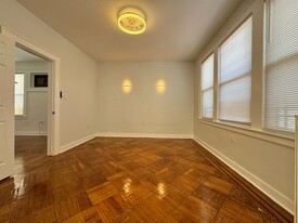 Building Photo - 761 S 16th St