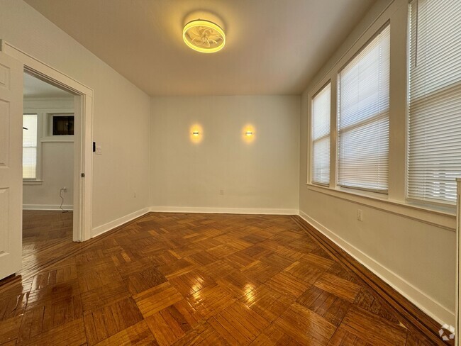 Building Photo - 761 S 16th St