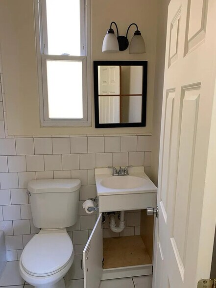 Building Photo - 200 Central Ave