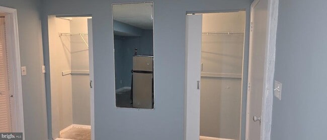 Building Photo - 323 Lindera Ct