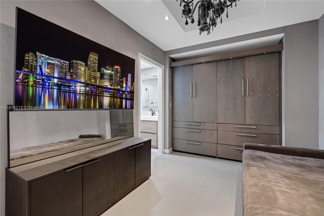 Building Photo - 50 South Pointe Dr