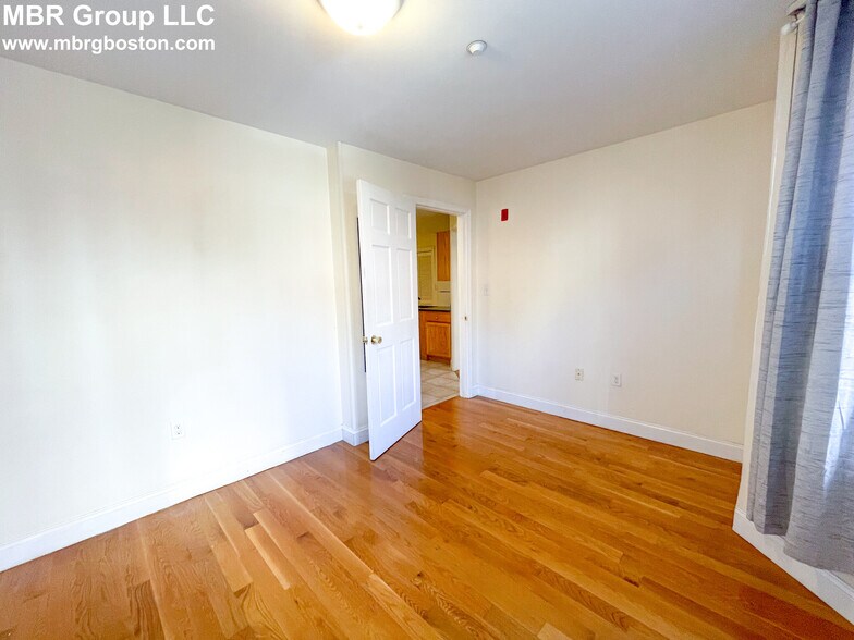 504 - 95 Westland Ave