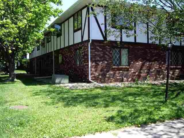 Primary Photo - 3405 N Kingston Dr