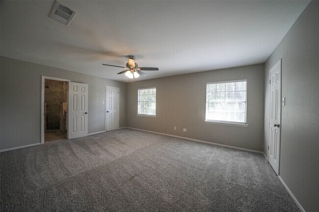 Building Photo - 7818 Beaufort Dr