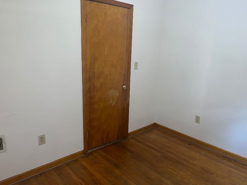 Building Photo - 203 Lamont Ave