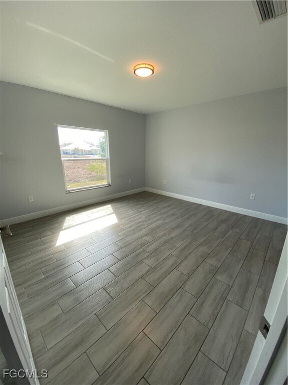 Building Photo - 2213 Hogan Dr