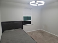 Building Photo - 16 Roxbury Dr