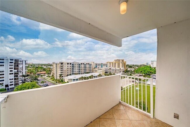 Building Photo - 1360 S Ocean Blvd