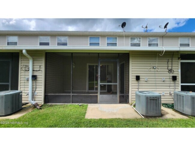 Building Photo - 3/3 Townhome in Middleburg