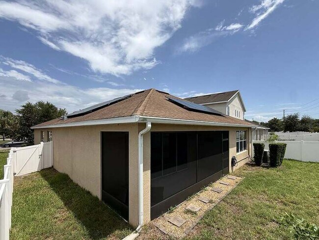 Building Photo - 8222 Willow Beach Dr