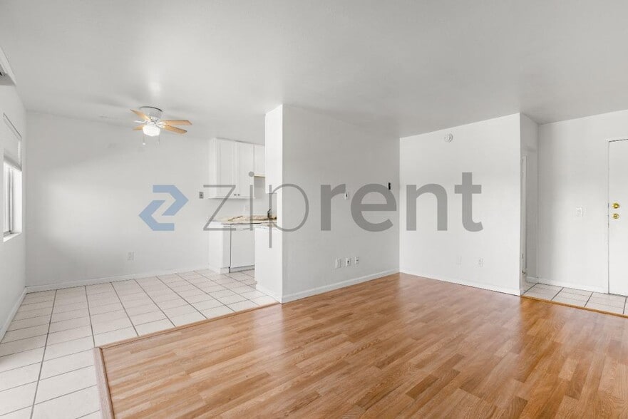 Building Photo - Unit A2