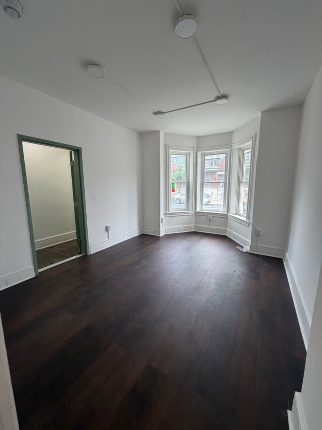 Building Photo - 267 S Potomac St