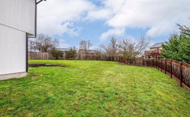 Building Photo - 16669 Rainier View Dr SE