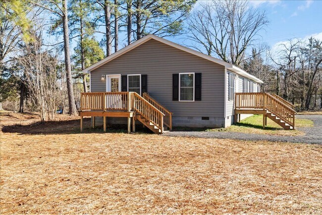 Building Photo - The Home You’ve Been Searching For! *Utilities & Furniture can be added with a rental premium.*