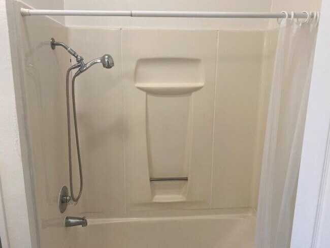 Building Photo - 325 Ohio St