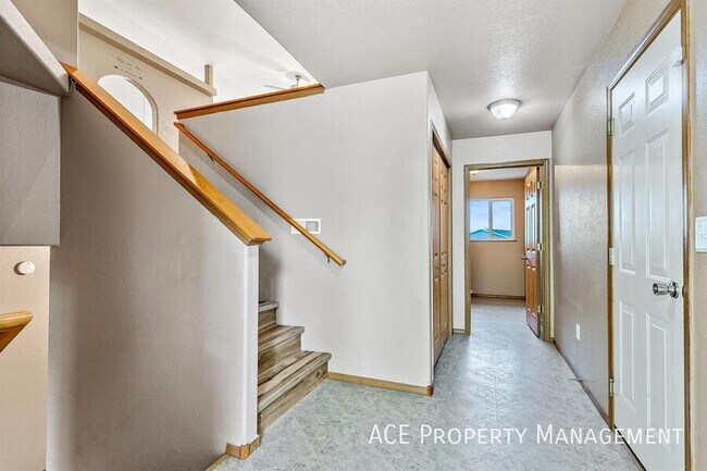 Building Photo - 109 McDowell Dr