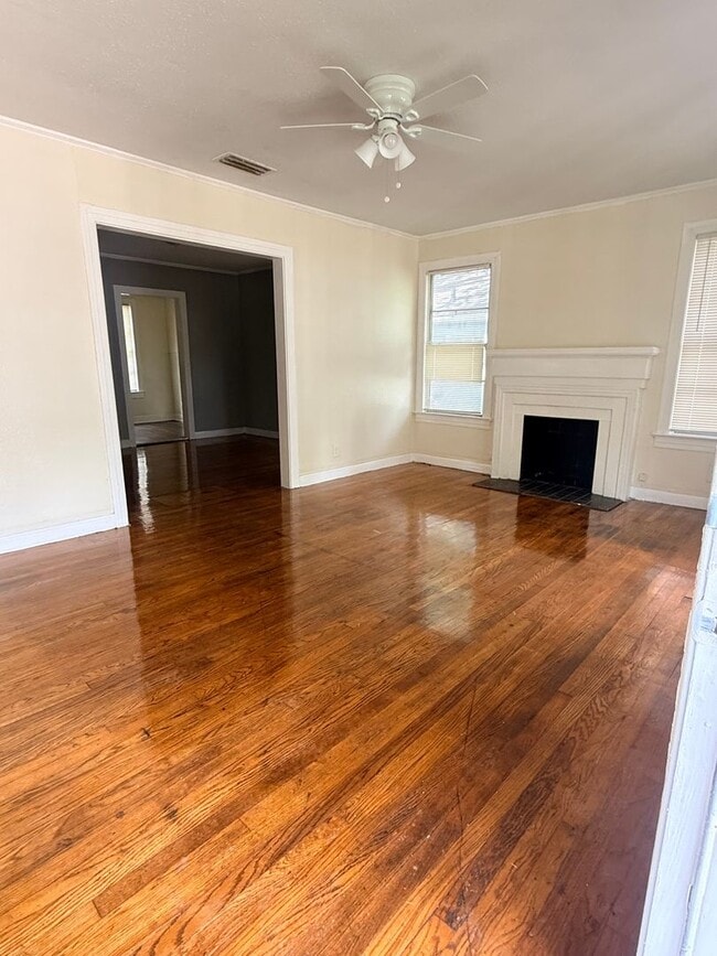 Building Photo - 2 Bedroom 1 Bathroom house In the Highland Historic District area