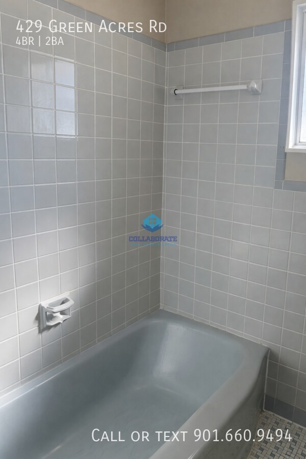 Building Photo - 429 Green Acres Rd