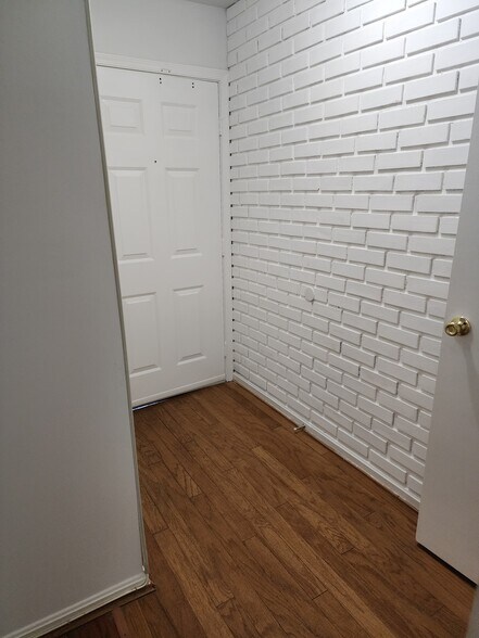 Building Photo - 20225 Shipley Ter