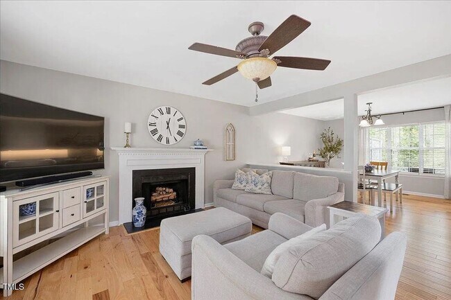 Building Photo - 3 Bedroom Home in Heart of Raleigh!