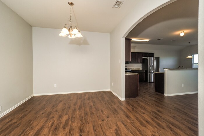 Building Photo - 300 Windmill Ct