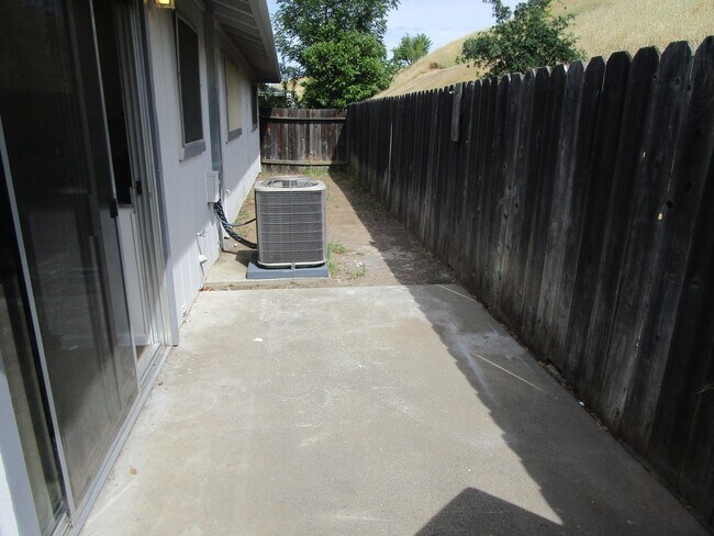 Building Photo - 1426 Callen St