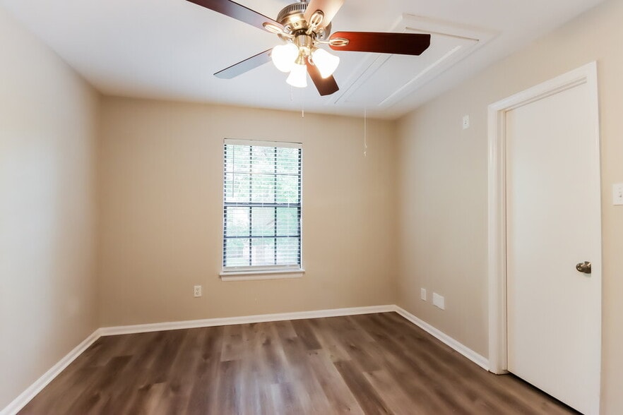 Building Photo - 4423 Appalachian Trail