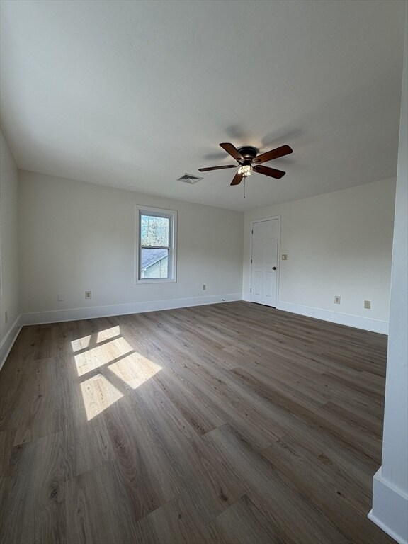 Building Photo - 326 N Main St