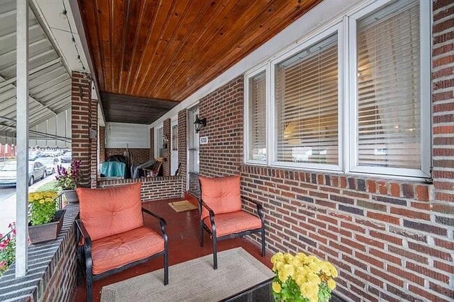 Building Photo - 4200 Geneva St