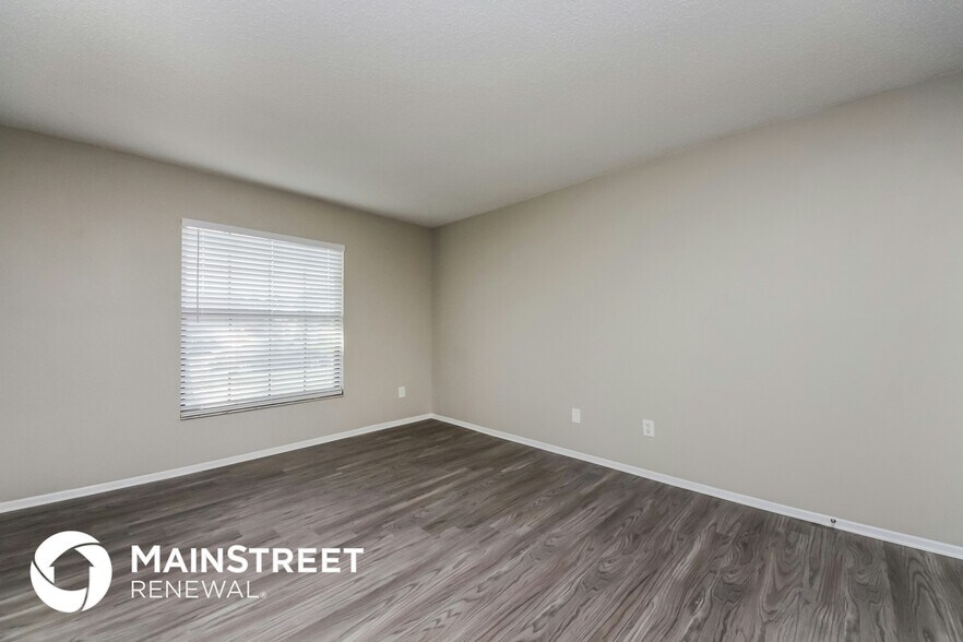 Building Photo - 2733 Mint Dr