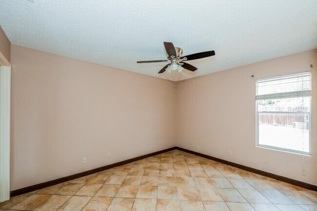 Building Photo - 11811 Fawn Dr