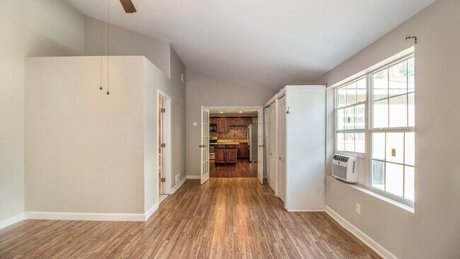 Building Photo - 41760 Wayside Dr