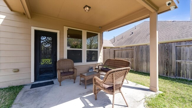 Building Photo - 17915 Quiet Loch Ln