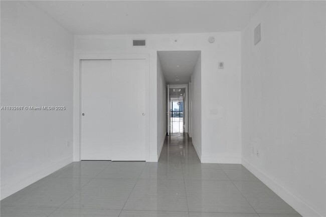 Building Photo - 3300 NE 188th St
