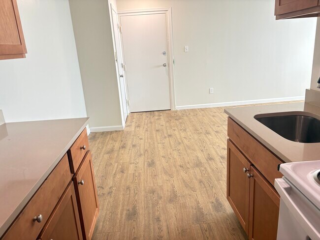 Building Photo - 3823 Garrett Rd