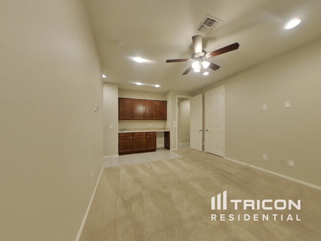 Building Photo - 17863 W Buckhorn Trl