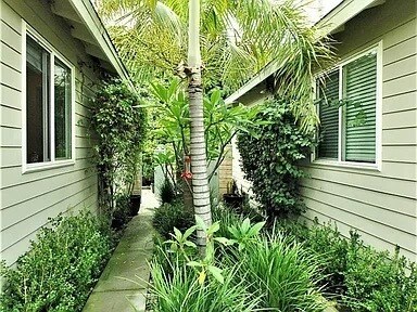 Building Photo - 440 W Elk Ave