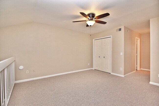 Building Photo - Newly Renovated SouthPark Townhome for Imm...