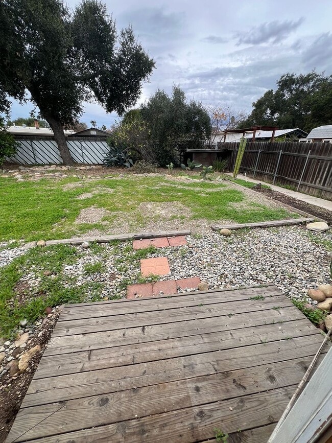 Building Photo - 217 Gridley Rd