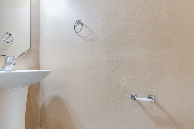 Building Photo - 3323 Atherton Canyon Ln