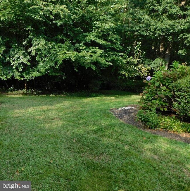 Building Photo - 87A W Bluebell Ln