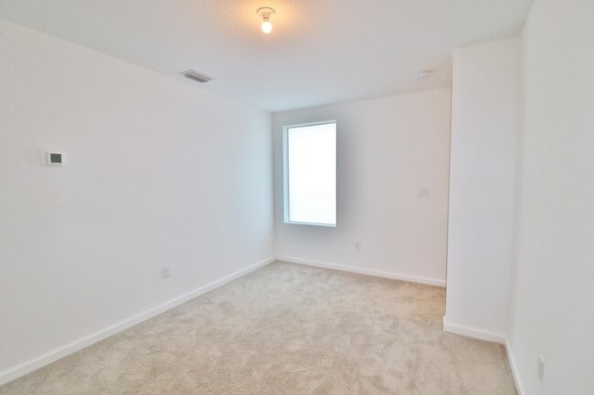 Building Photo - 721 Worlington Ln