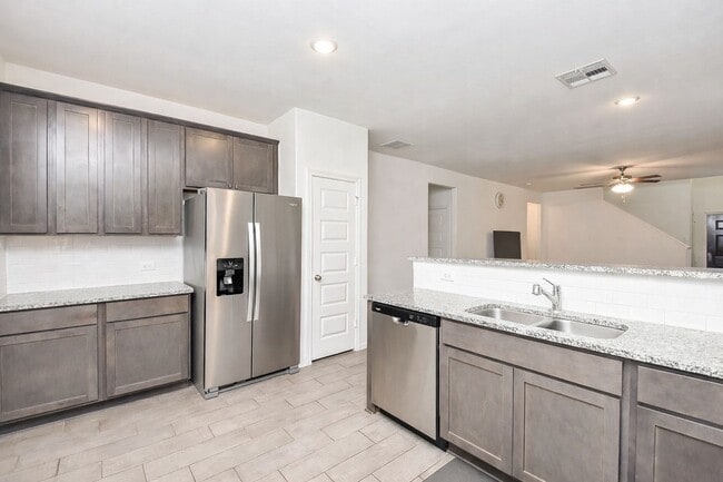 Building Photo - 22359 Auburn Cabin Ln