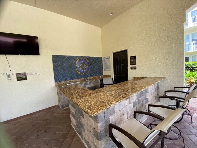Building Photo - 9825 Baywinds Blvd