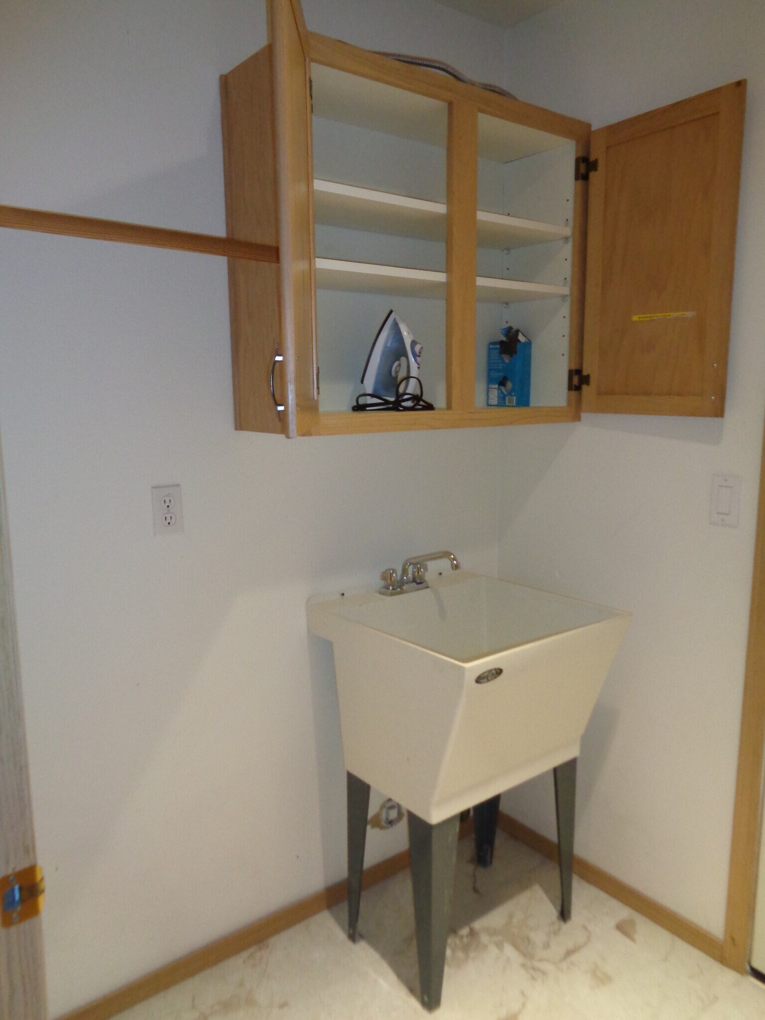 Mud Room - 17612 SW Bany Rd