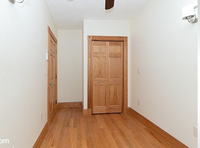 Building Photo - 48 Garden St