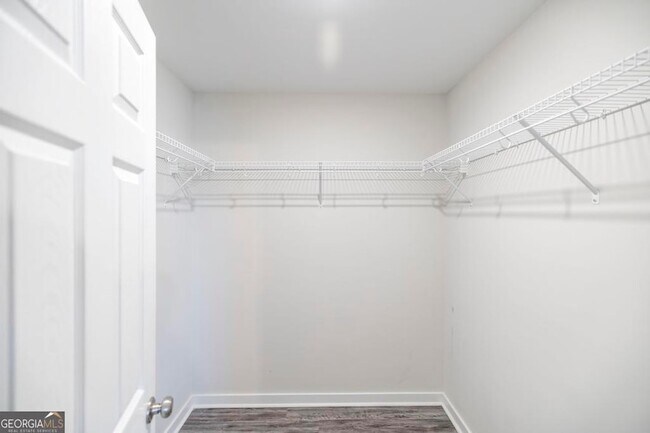 Building Photo - 101 Shasta Dr