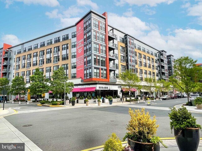 Building Photo - 2665 Prosperity Ave