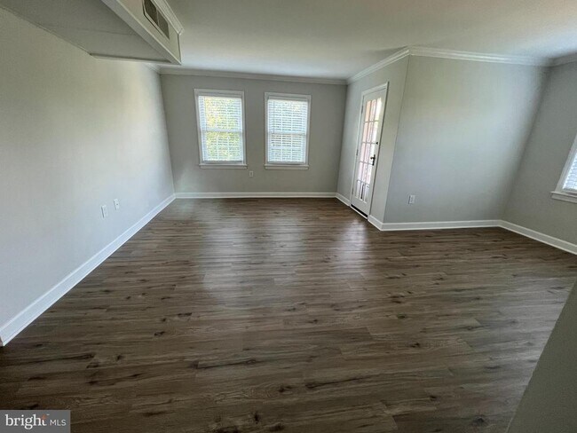 Building Photo - 1302 Belle View Blvd